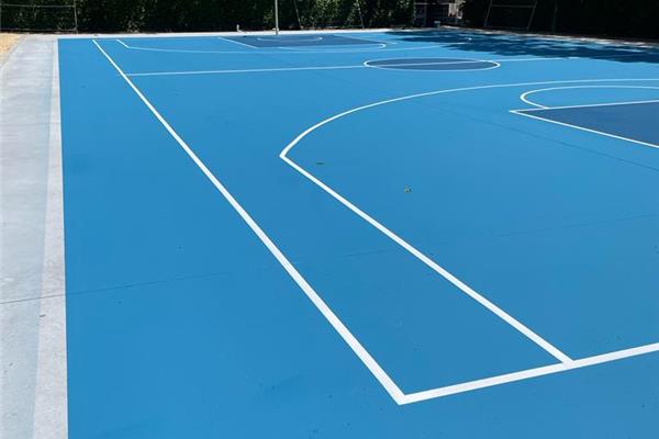 Rénovation terrain de mini-foot synthétique et terrain de basketball en asphalte - Sportinfrabouw NV